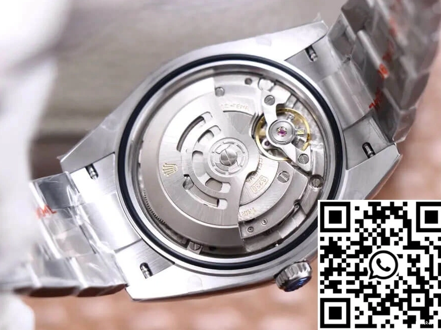 Rolex 41MM Green M124300-0005 Perpetual EW Oyster Dial Factory 0127